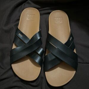 Reef sandals worn one time